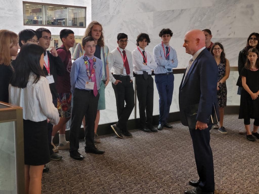 Senator Mark Kelly meets NHDAZ students in D.C. 2023