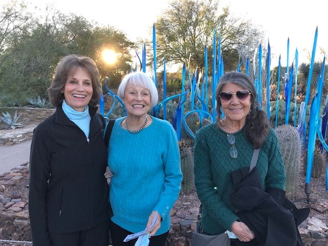 Chihuly in the Desert, Lindy, Ruth Ann, Laurie-Sue